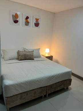 Aparta estudio en Laureles